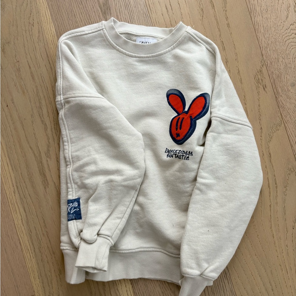 Zara Kids Cream Graphic Sweatshirt Size 8-9